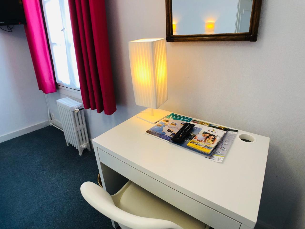 Cit'Hotel Le Volney Saumur Dış mekan fotoğraf